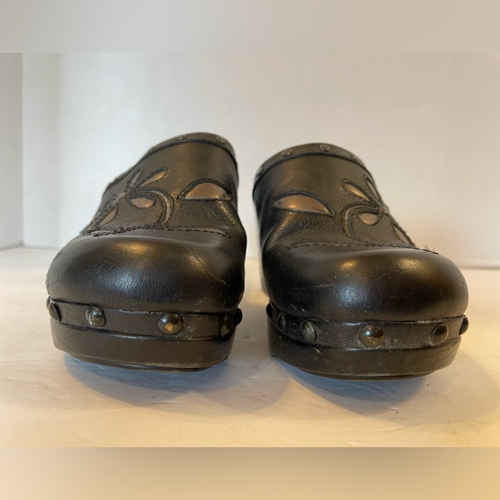 White Mountain Black Leather Clogs With Flower Size 7 - Picture 6 of 10